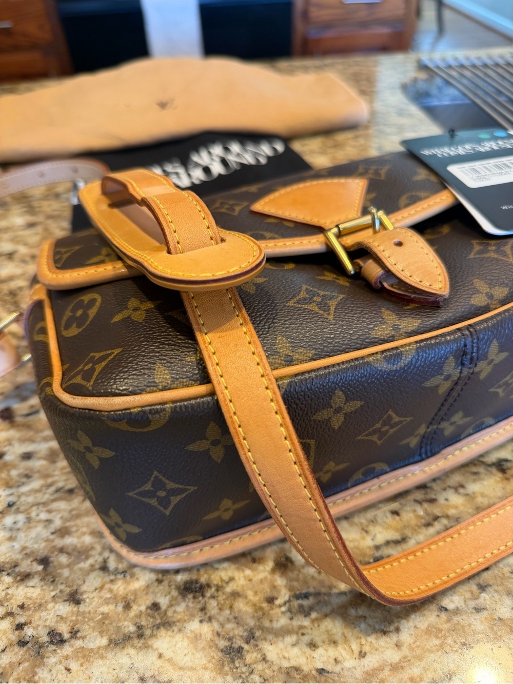 Louis Vuitton Monogram Sologne Crossbody Bag - Picture 5 of 12